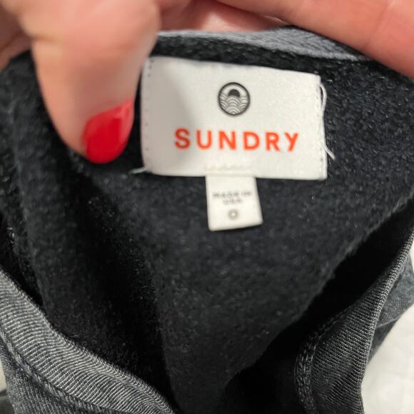 Sundry Gray Acid Wash Print Long Sleeve Top Size 0 / XS - Picture 2 of 5